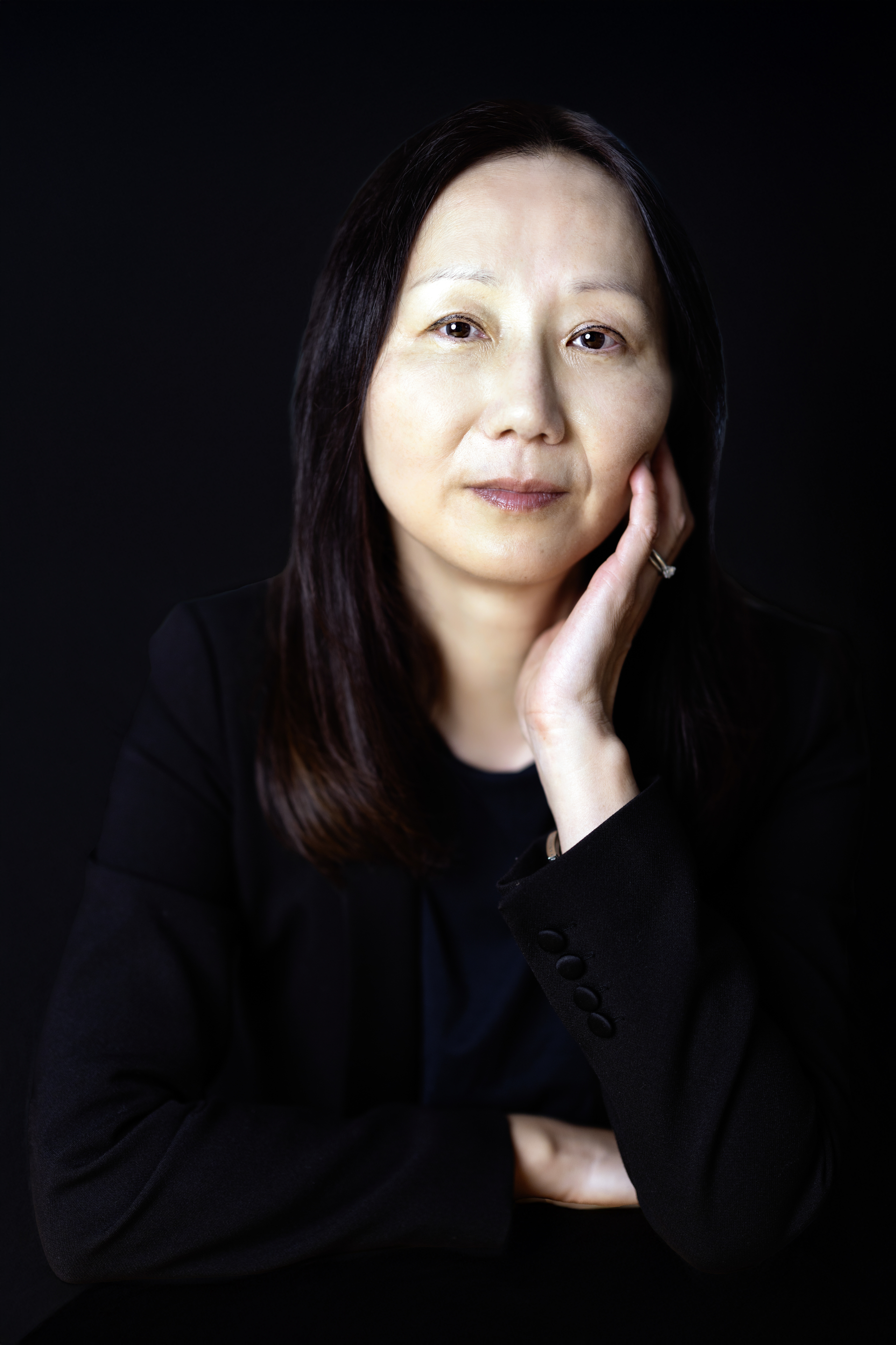 Giáo sư Zhenan Bao, nhà khoa học nghiên cứu vật liệu điện tử mềm tại Stanford University. Ảnh: Christopher Michel/Wikimedia Commons, CC BY-SA 4.0.