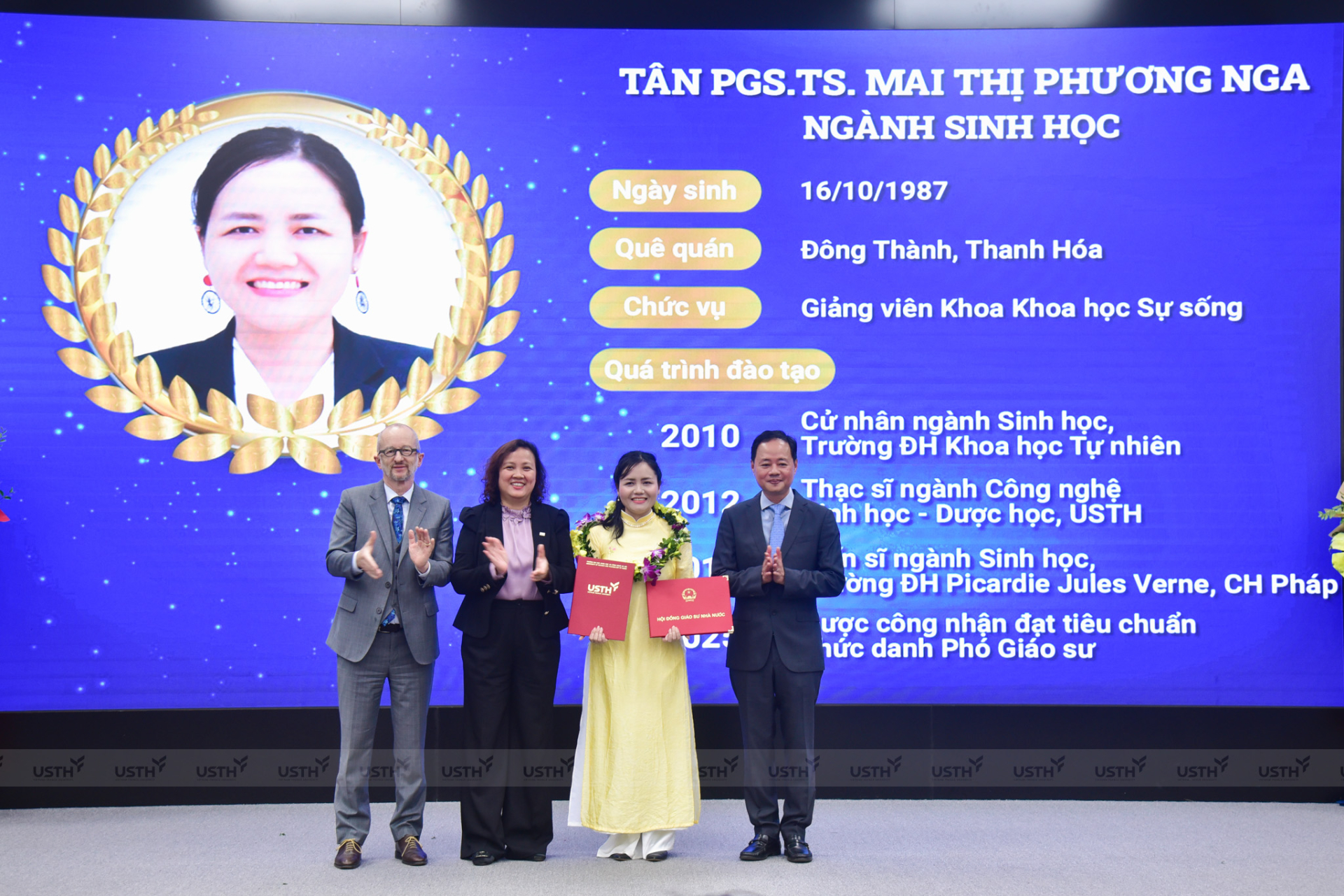 PGS.TS Mai Thị Phương Nga tại lễ nhận quyết định bổ nhiệm chức danh Phó Giáo sư ngành Sinh học năm 2025. Ảnh: USTH.
