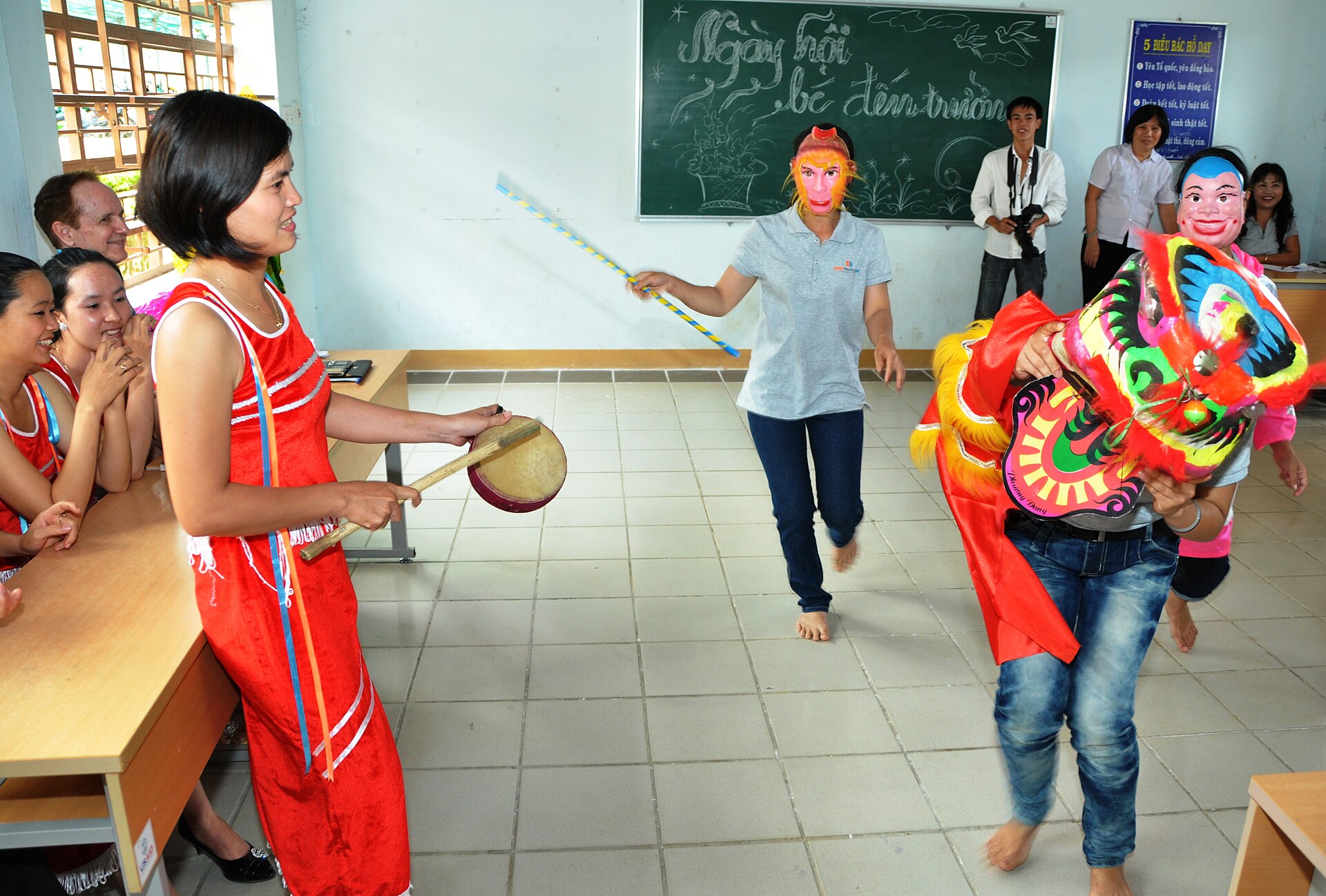 Hoạt động đào tạo giáo viên hỗ trợ trẻ em dân tộc thiểu số tại Kon Tum năm 2011. Ảnh: USAID Vietnam.