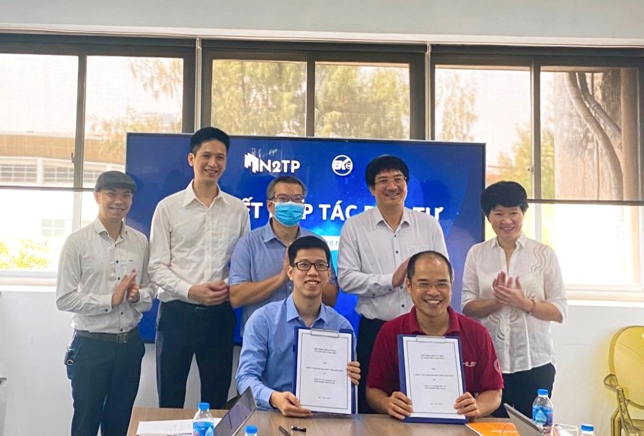 Đại diện N2TP và BK Fund tại lễ công bố đầu tư cho startup y học chính xác năm 2021.