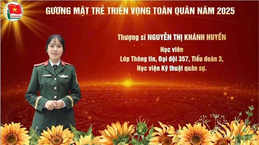 Nữ học viên Nguyễn Thị Khánh Huyền, chuyên ngành Thông tin, Học viện Kỹ thuật Quân sự, là một trong những gương mặt trẻ tham gia nghiên cứu khoa học kỹ thuật trong quân đội. Ảnh: Báo Quân đội nhân dân.