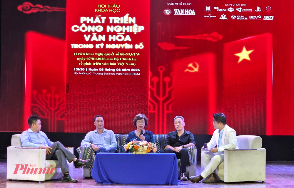 PGS.TS Nguyễn Thị Thu Phương tại phiên thảo luận về phát triển công nghiệp văn hóa trong kỷ nguyên số. Ảnh: VICAST