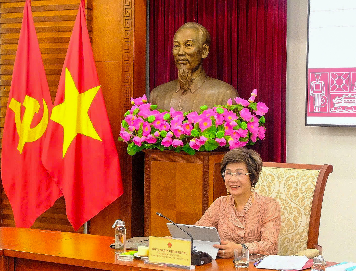 PGS.TS Nguyễn Thị Thu Phương chủ trì tọa đàm tham vấn Dự thảo Bộ chỉ số văn hóa quốc gia. Ảnh: Cổng TTĐT Bộ VHTTDL