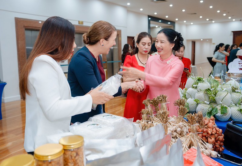 Đại diện doanh nghiệp và các tổ chức tham gia workshop về nâng cao năng lực kinh doanh tại Hà Nội ngày 27/8/2026. Ảnh minh họa hoạt động đào tạo và trao đổi của cộng đồng doanh nghiệp Việt Nam. Ảnh: UN Women/Nguyễn Khắc Tiệp.