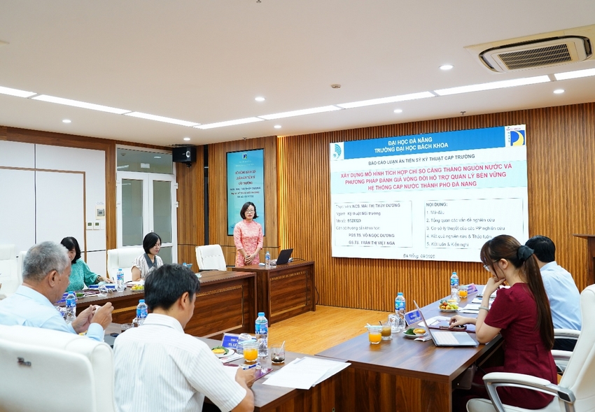   Toàn cảnh buổi bảo vệ luận án của NCS. Mai Thị Thùy Dương tại Trường Đại học Bách khoa, Đại học Đà Nẵng.  