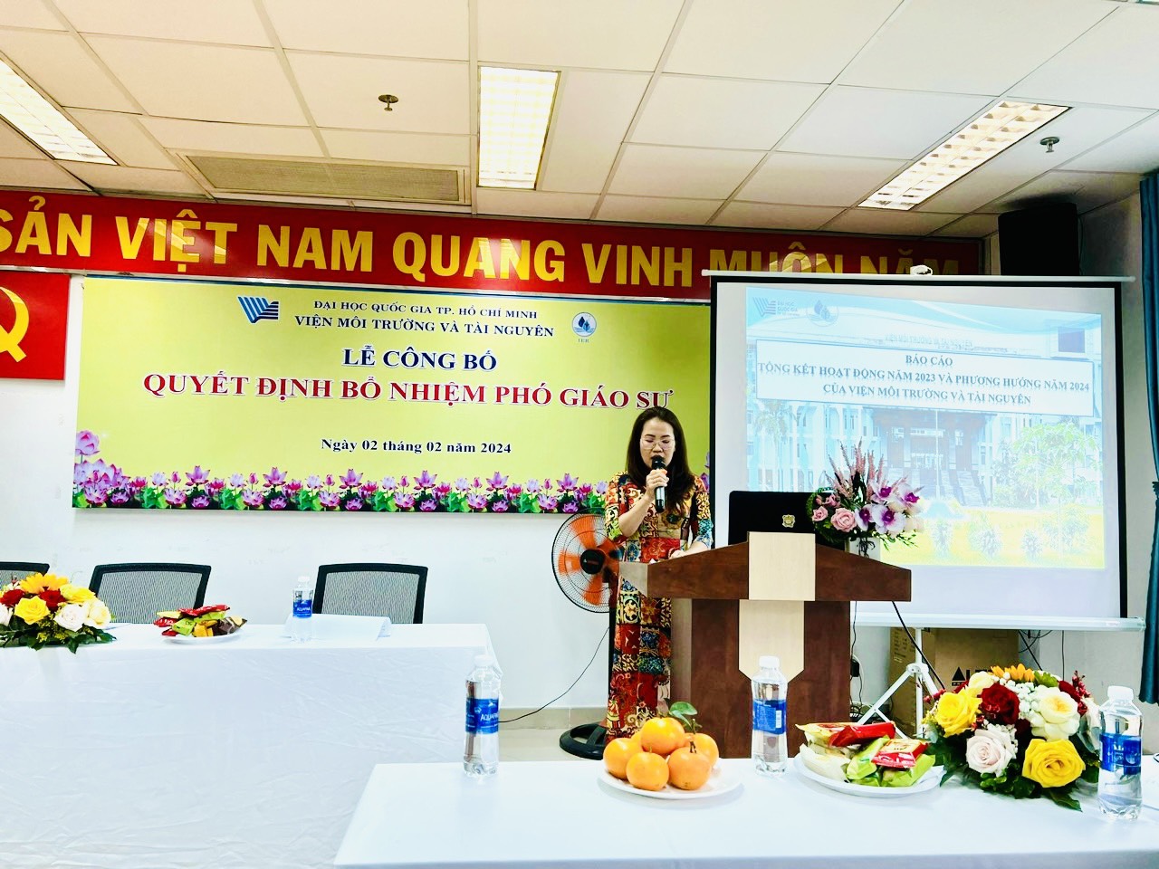 PGS.TS. Đỗ Thị Thu Huyền phát biểu tại lễ công bố quyết định bổ nhiệm Phó Giáo sư. Ảnh: Viện Môi trường và Tài nguyên, ĐHQG-HCM.