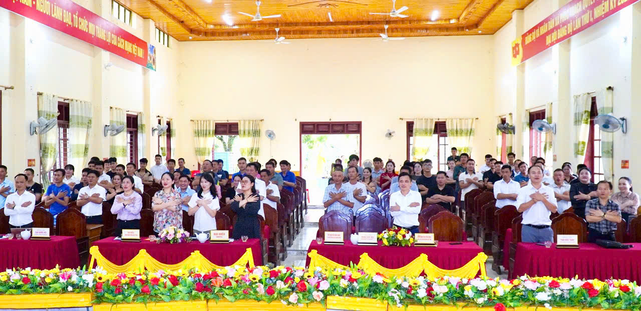 Hoạt động truyền thông về vai trò, trách nhiệm của nam giới tại lễ ra mắt các Câu lạc bộ “Người cha trách nhiệm” ở xã Phúc Trạch, Hà Tĩnh, tháng 8/2026. Ảnh: Trang Thông tin điện tử xã Phúc Trạch.