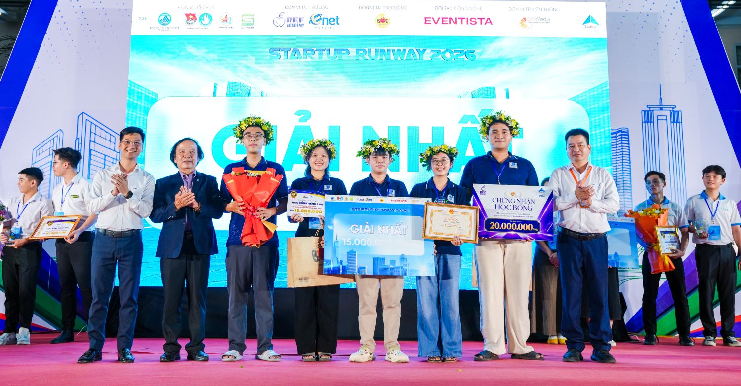 Đội DanangBooth nhận Giải Nhất bảng Sinh viên tại Startup Runway 2026. Ảnh minh họa hoạt động khởi nghiệp của sinh viên, không phải người tham gia nghiên cứu trong bài. Ảnh: Trường Đại học Kinh tế - Đại học Đà Nẵng.