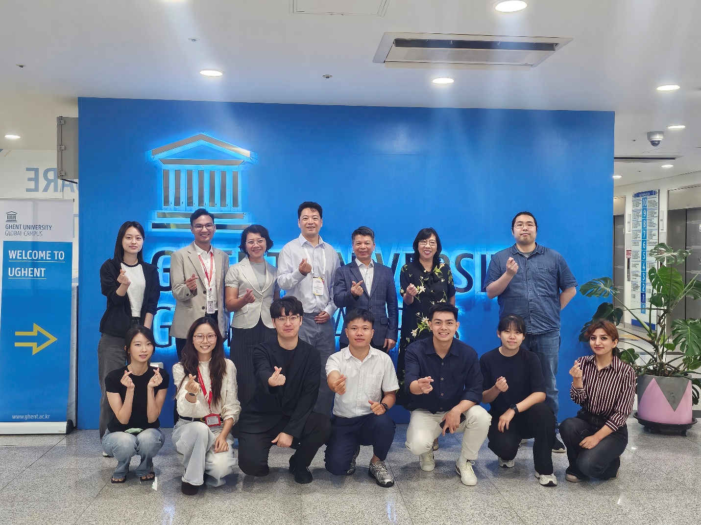 Đoàn Khoa Khoa học và Công nghệ Môi trường, Trường Hóa và Khoa học Sự sống, Đại học Bách khoa Hà Nội trong chuyến làm việc tại Ghent University Global Campus, Hàn Quốc tháng 7/2026. Đoàn do PGS.TS. Hoàng Thị Thu Hương dẫn đầu. Ảnh: Trường Hóa và Khoa học Sự sống, Đại học Bách khoa Hà Nội.