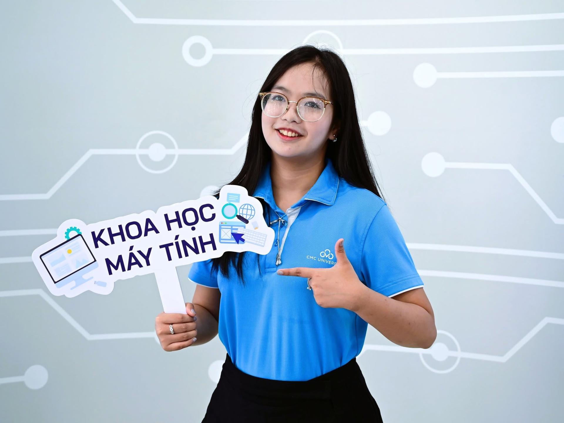 Sinh viên Lê Thị Hương Ly, ngành Khoa học Máy tính, Trường Đại học CMC, đồng tác giả công trình nghiên cứu hệ thống hỏi đáp pháp lý LegalQA. Ảnh: Trường Đại học CMC.