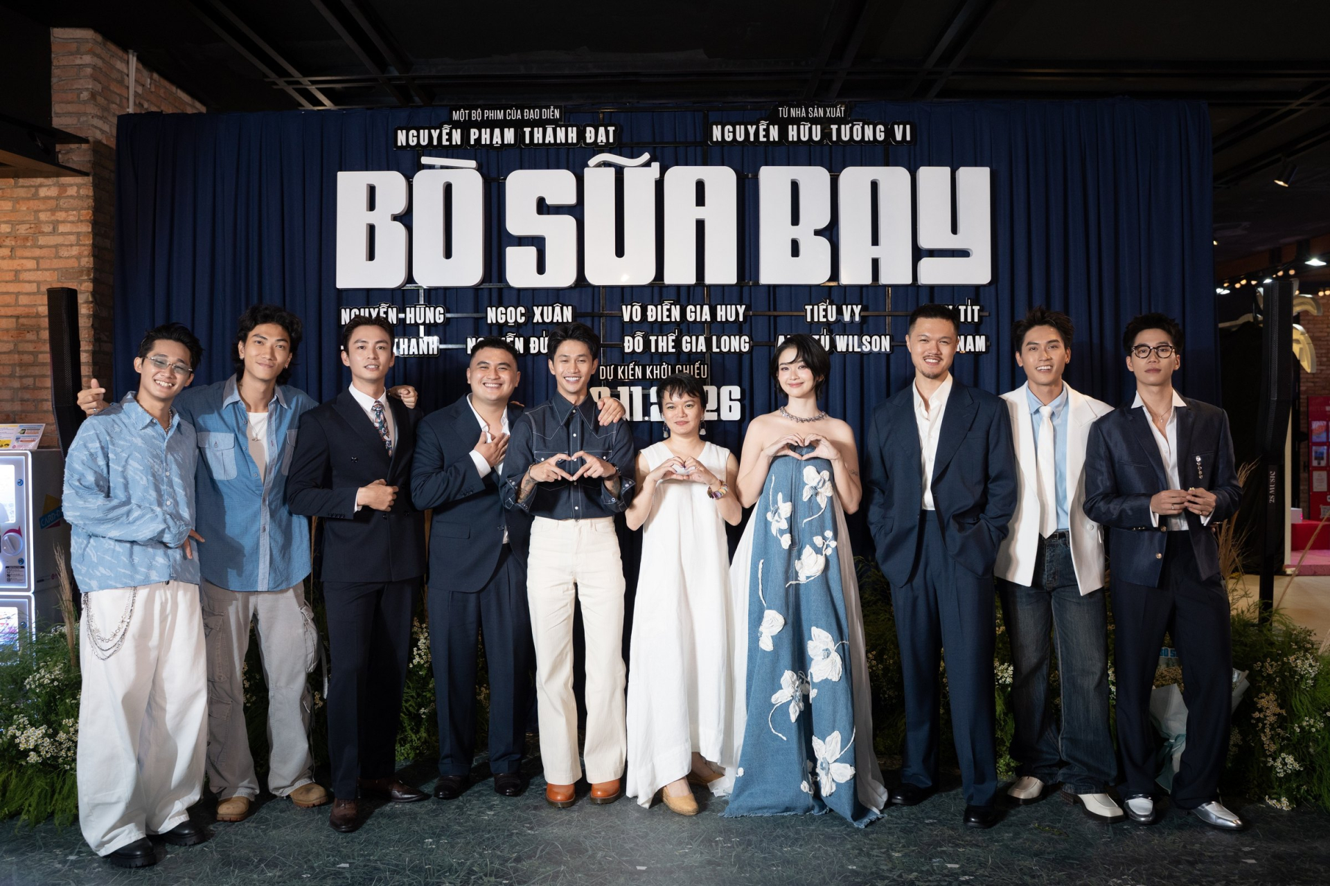 20261003-120558-e19eb694-04-e-kip-nha-san-xuat-ao-dien-va-cac-dien-vien-phim-bo-sua