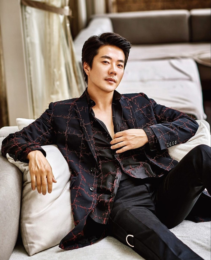 Kwon Sang Woo là một trong những nam tài tử yêu vợ nhất nhì showbiz Hàn