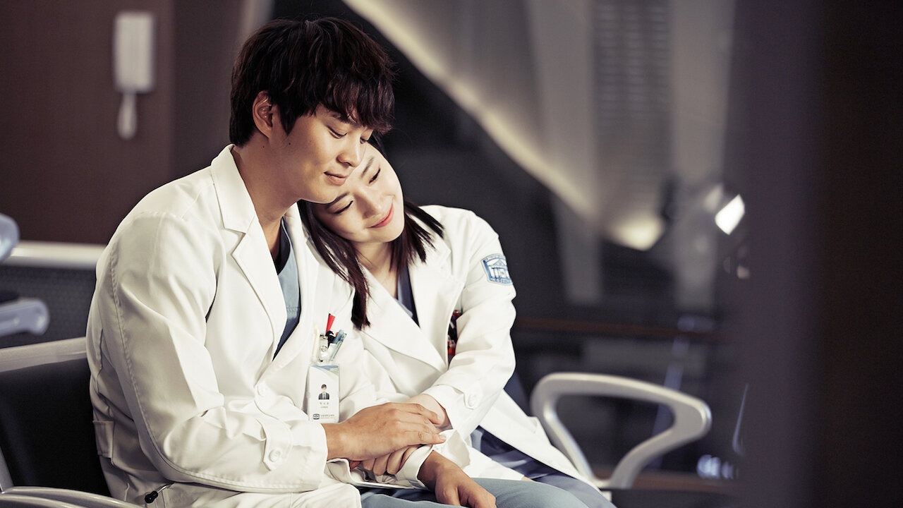 Joo Won và Moon Chae Won nên duyên trong phim 