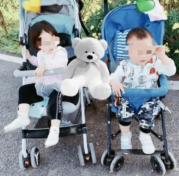 2 chị em xấu số Tuyết Tuyết và Dương Dương