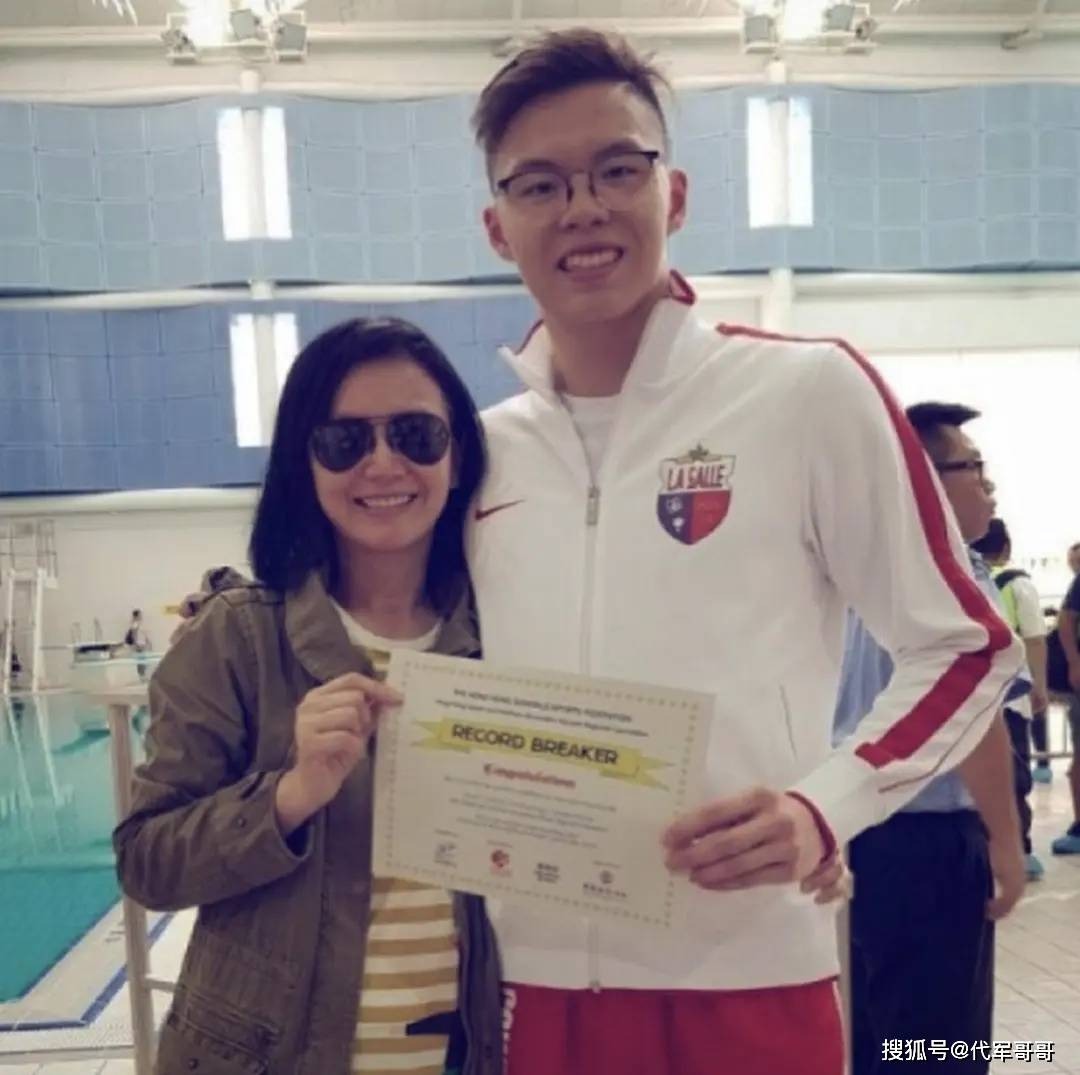 Con trai Tăng Hoa Thiên từng là thành viên đội tuyển bơi quốc gia