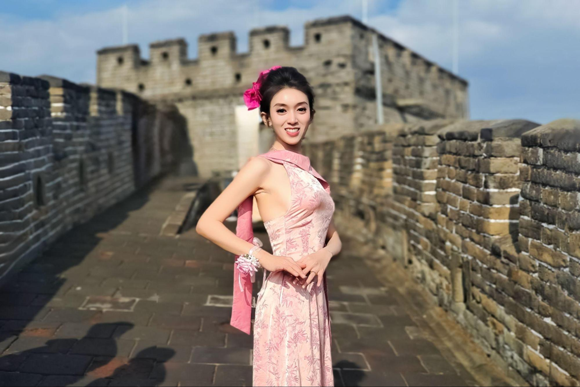 Cô gái trẻ tỏa sáng nơi xứ người