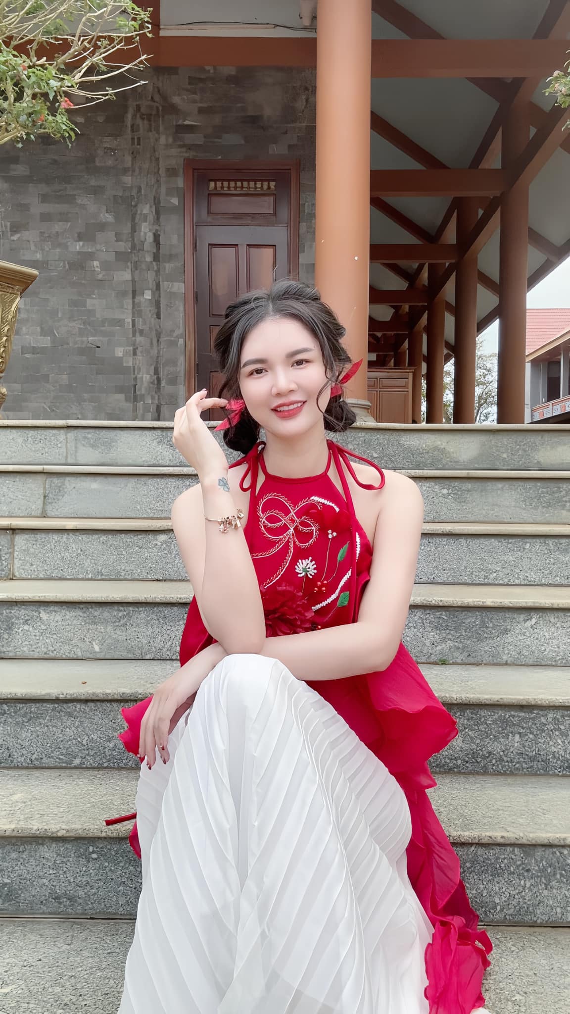 Nàng dâu hot nhất MXH những ngày qua: 