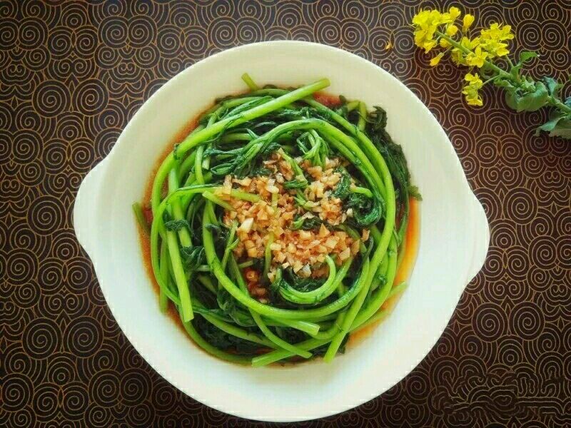 Loại rau Việt có lượng selen gấp 25 lần hành tây, tuổi trung niên nên ăn nhiều trong mùa thu để giải độc, ngủ ngon, bổ tì vị