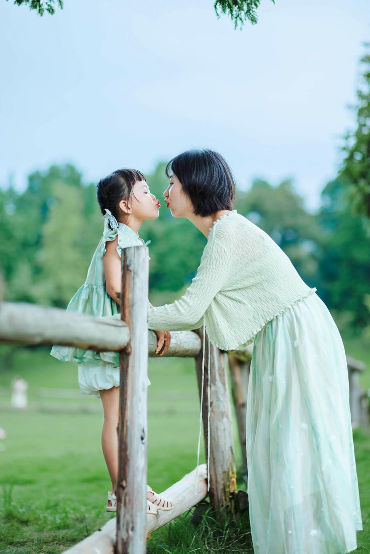 Cha mẹ đừng nhầm lẫn giữa ngoan ngoãn và cam chịu: Đằng sau “đứa trẻ dễ bảo” có thể là một tâm hồn đang tổn thương