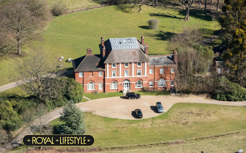 Hóa ra vợ Thân vương William cũng biết