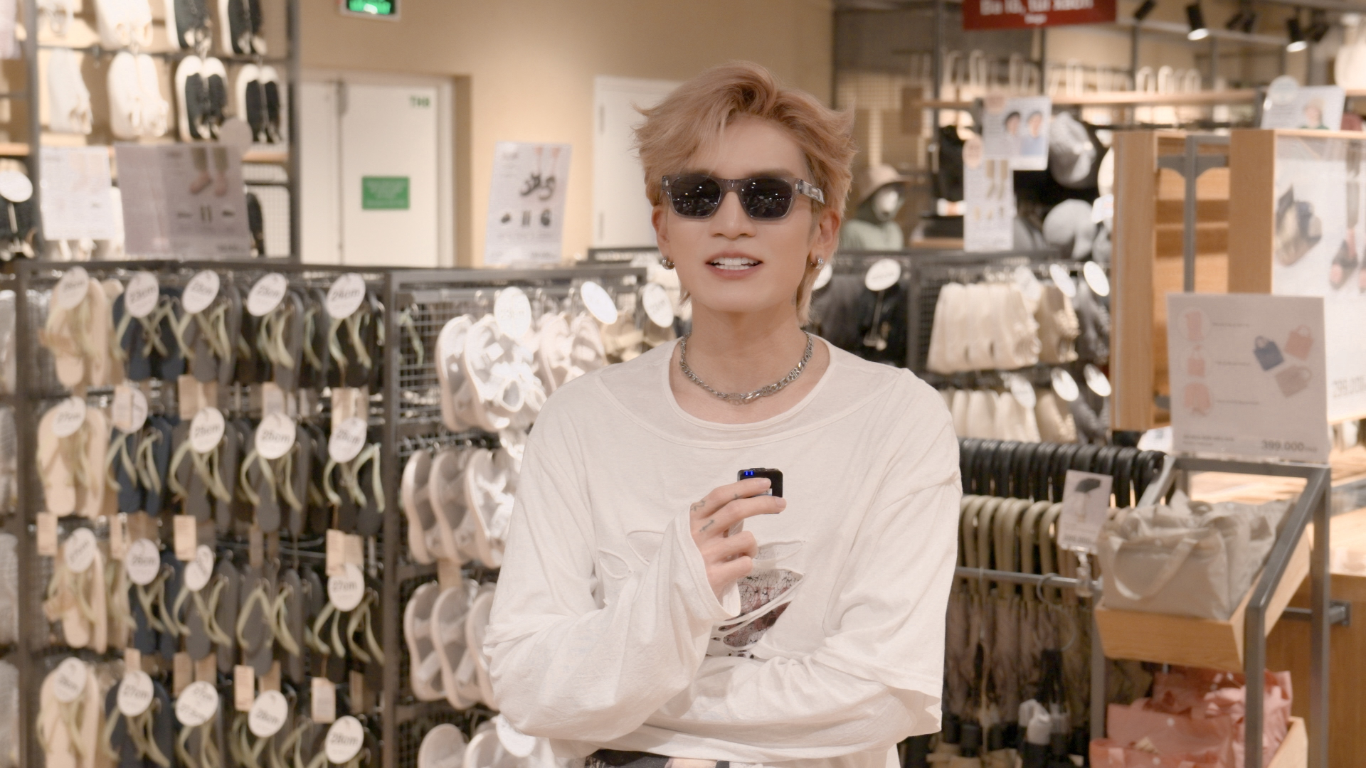 Trước thềm SKYNOTE 2025, Quốc Thiên phản chiếu hành trình 20 năm ca hát bằng series mới “Re:Flexion”