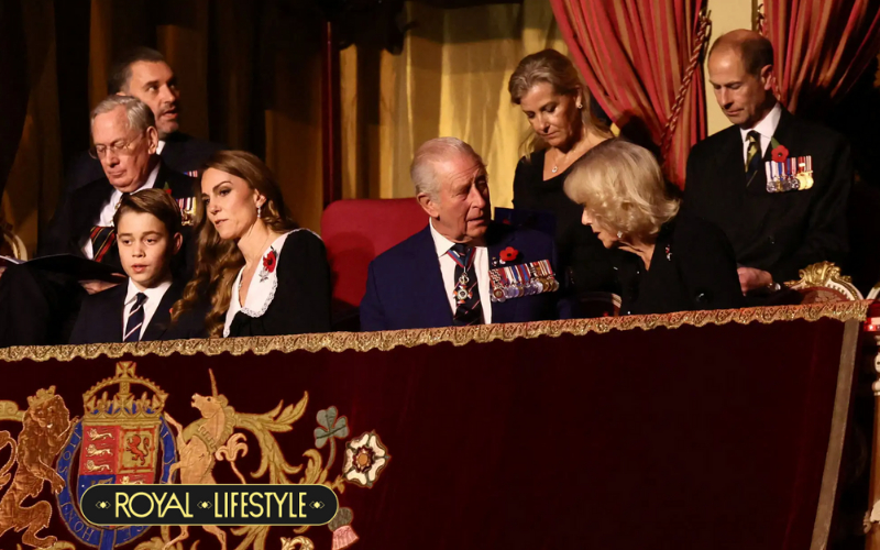 Chồng vắng mặt vì bận 