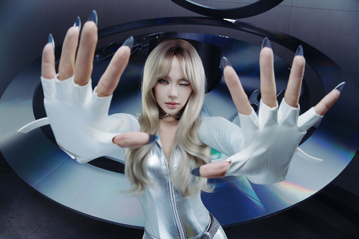 Minh Hằng bùng nổ visual, hóa “đạo diễn thời trang” trong teaser MV “DIRECTOR”