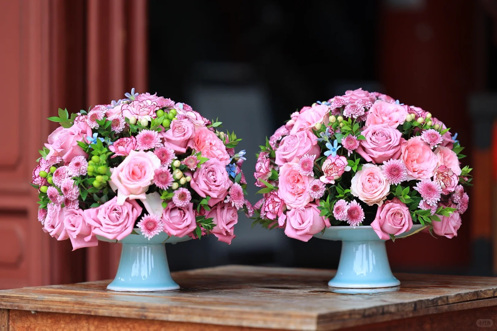 4 lý do bát hoa ngày càng được ưa chuộng hơn bình hoa trên bàn thờ gia tiên