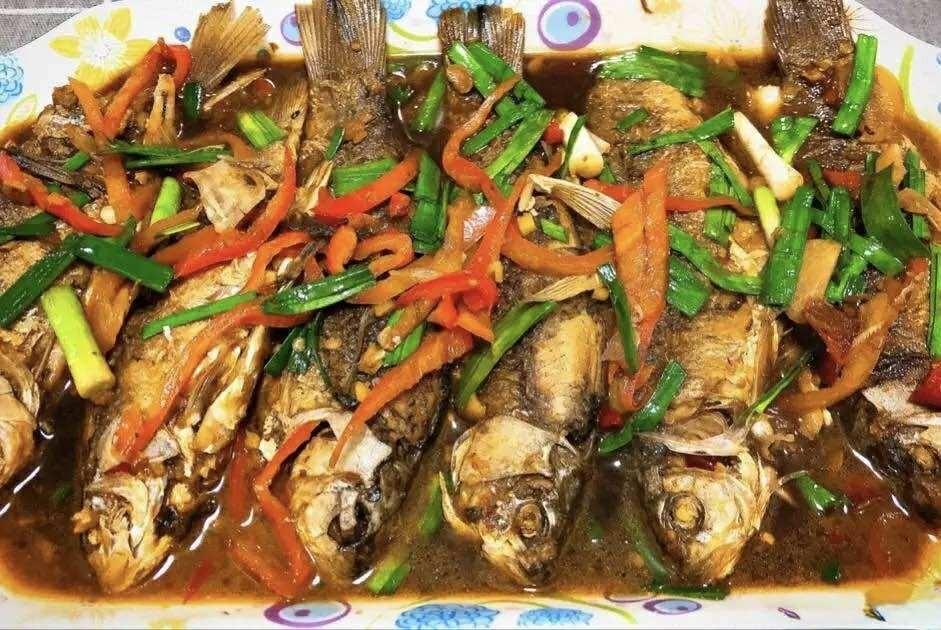 Người sành ăn sẽ ưu ái chọn 5 loại cá này vào mùa đông: Hương vị béo ngậy và ngon miệng lại rất dễ chế biến 