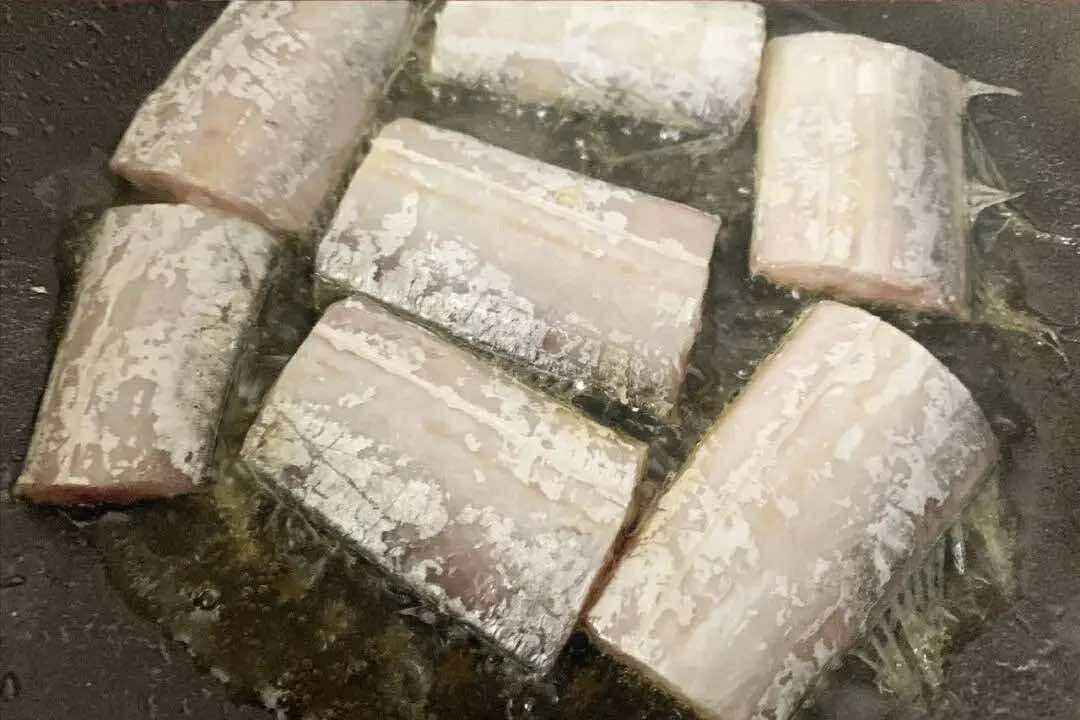 Người sành ăn sẽ ưu ái chọn 5 loại cá này vào mùa đông: Hương vị béo ngậy và ngon miệng lại rất dễ chế biến 