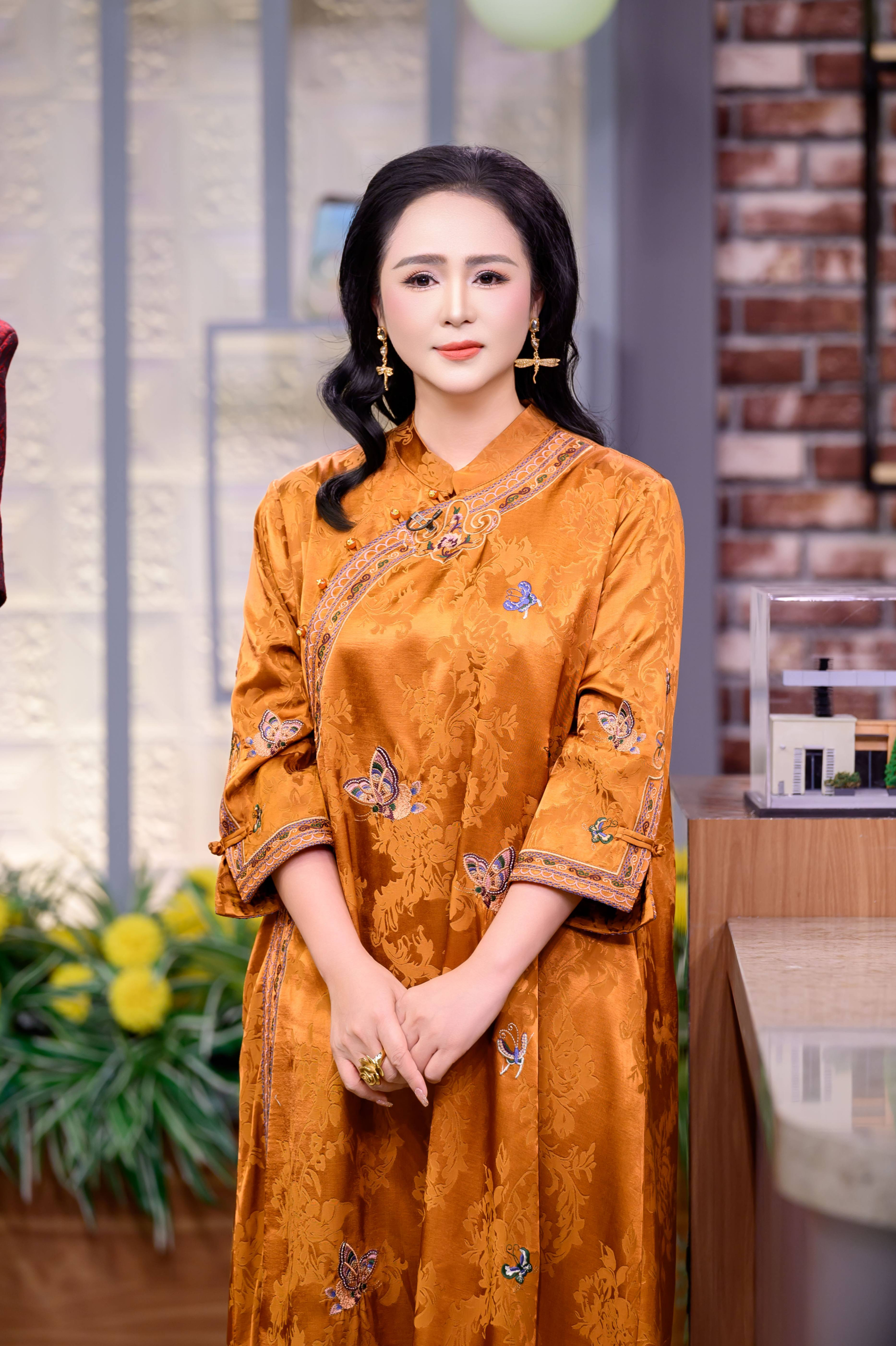 Thanh Hương Bùi: Người phụ nữ đứng sau ánh hào quang, mang niềm tự hào Việt đi xa