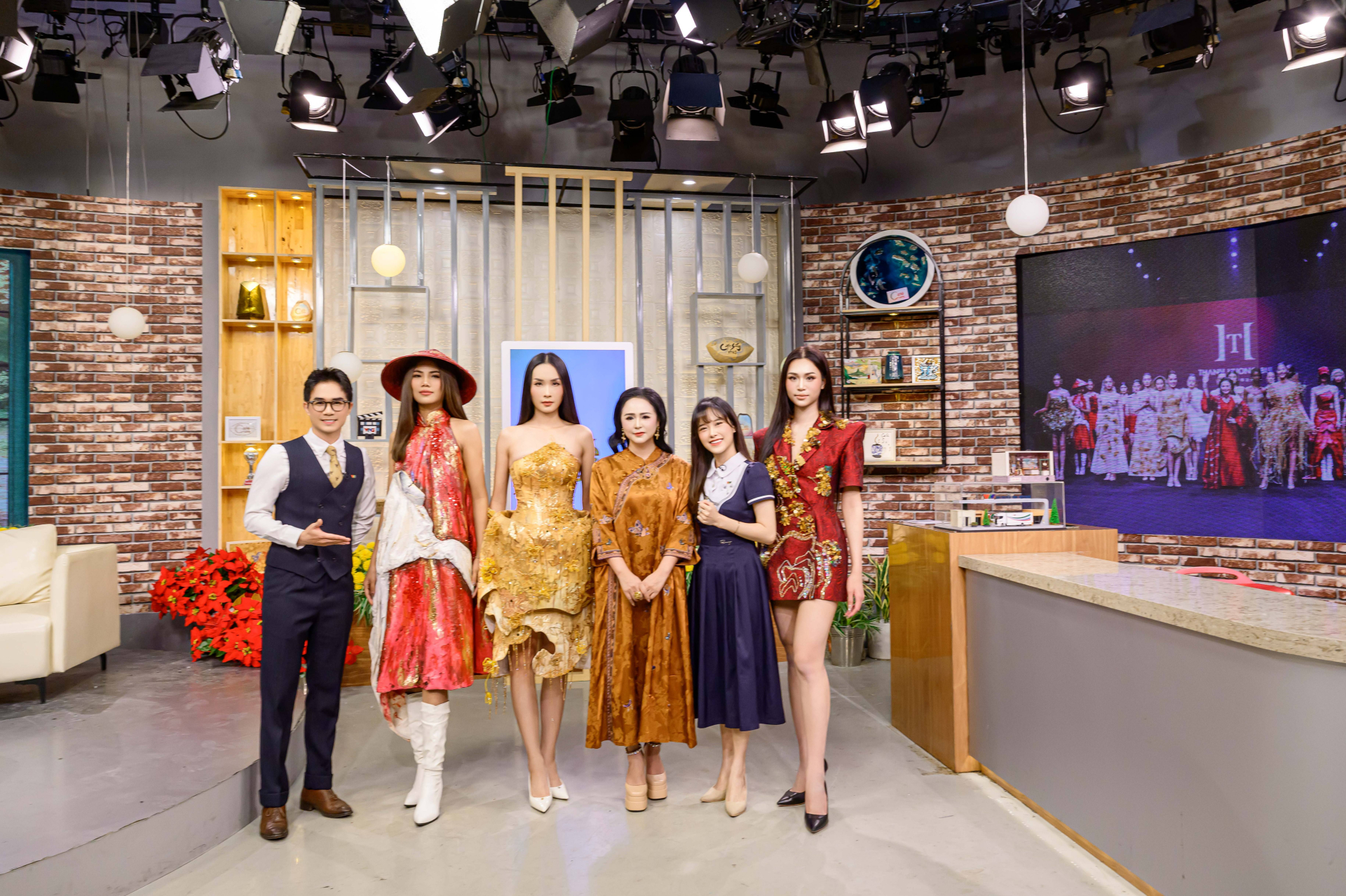 Thanh Hương Bùi: Người phụ nữ đứng sau ánh hào quang, mang niềm tự hào Việt đi xa