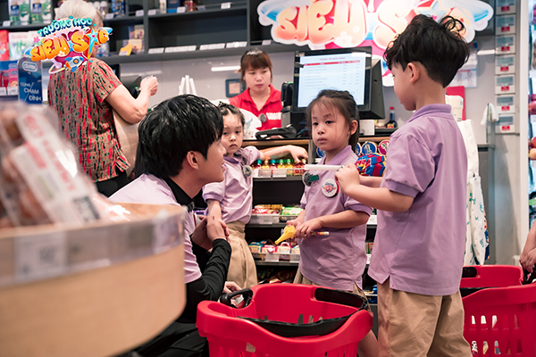 Tập 3 “Trường Học Siêu Sao”: Lâm Vỹ Dạ làm học trò bật khóc, MinHee trở lại đầy đáng yêu