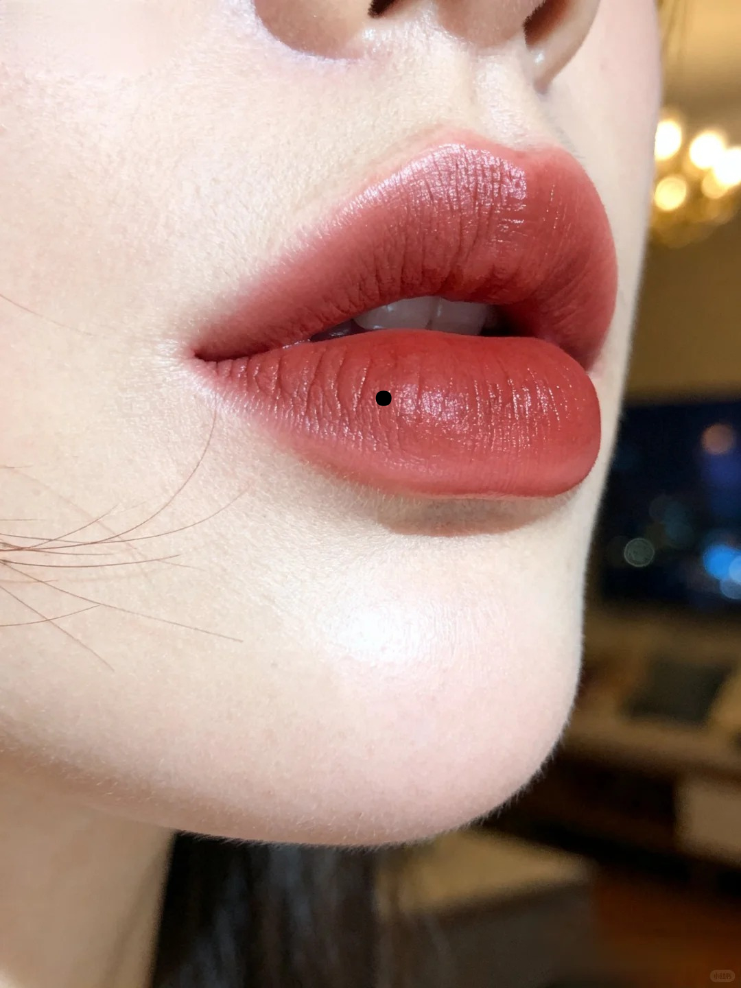 Nốt ruồi trên môi tiết lộ điều gì về tài lộc trong năm 2026?