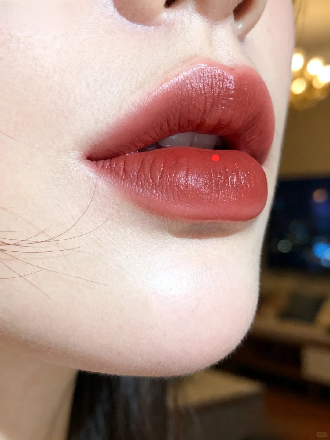 Nốt ruồi trên môi tiết lộ điều gì về tài lộc trong năm 2026?