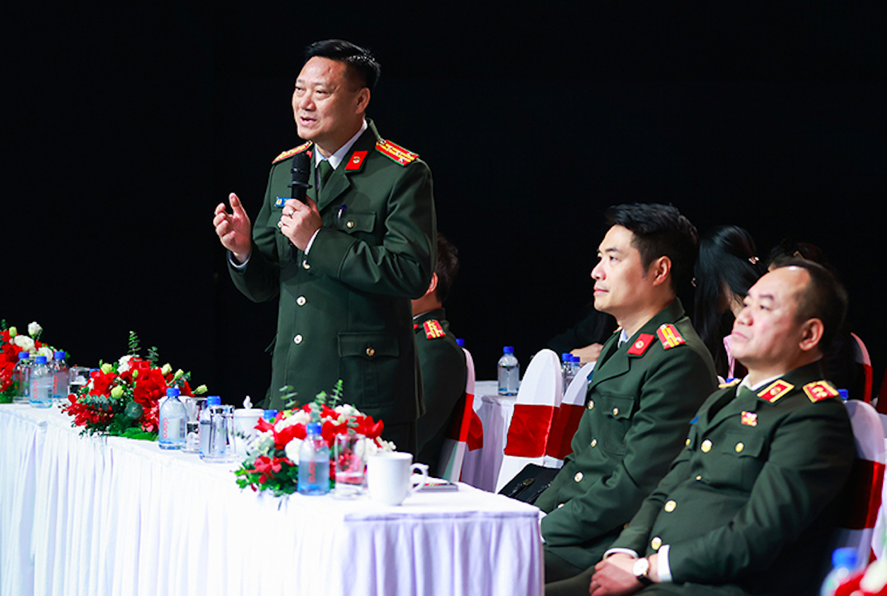 Đại tá Trần Văn Hóa trả lời phỏng vấn