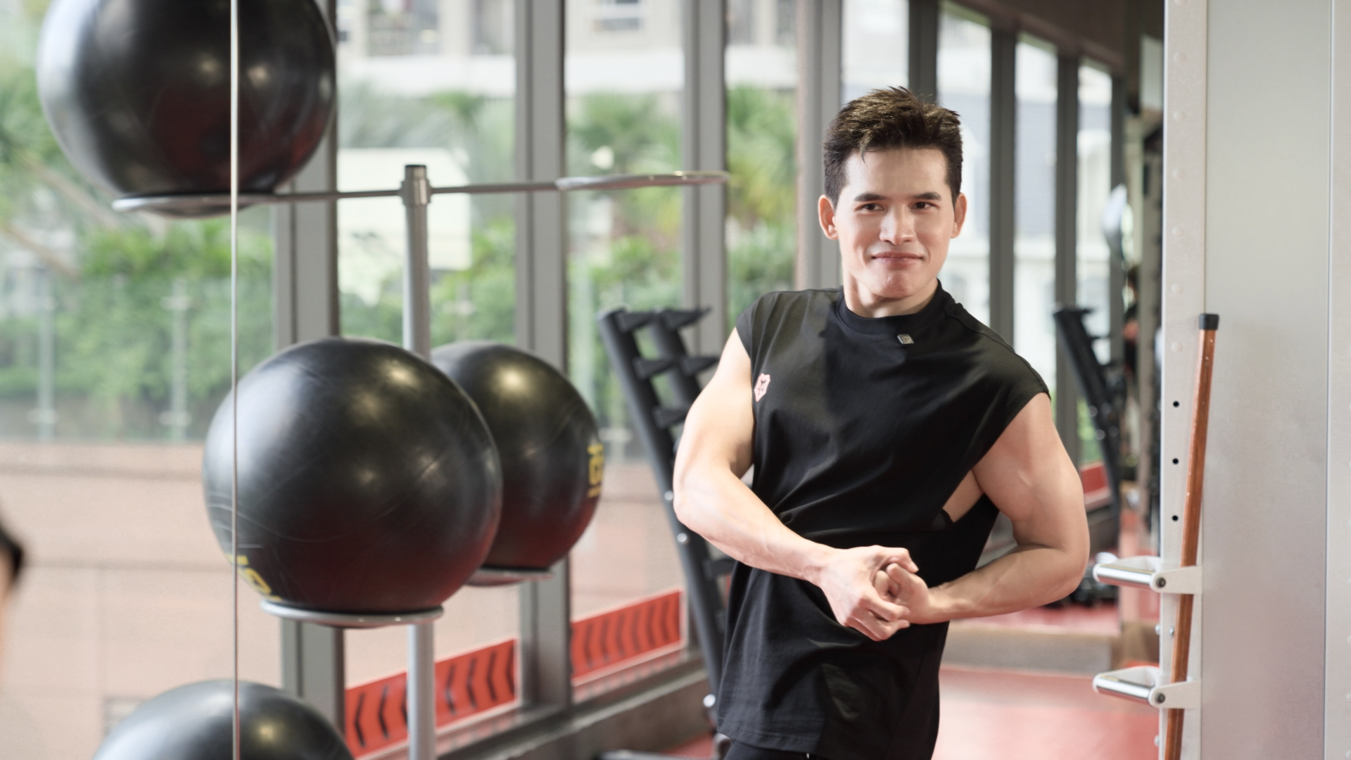 Quốc Thiên và Bùi Công Nam “var” nhau cực căng trước thềm Live Concert SKYNOTE 2025