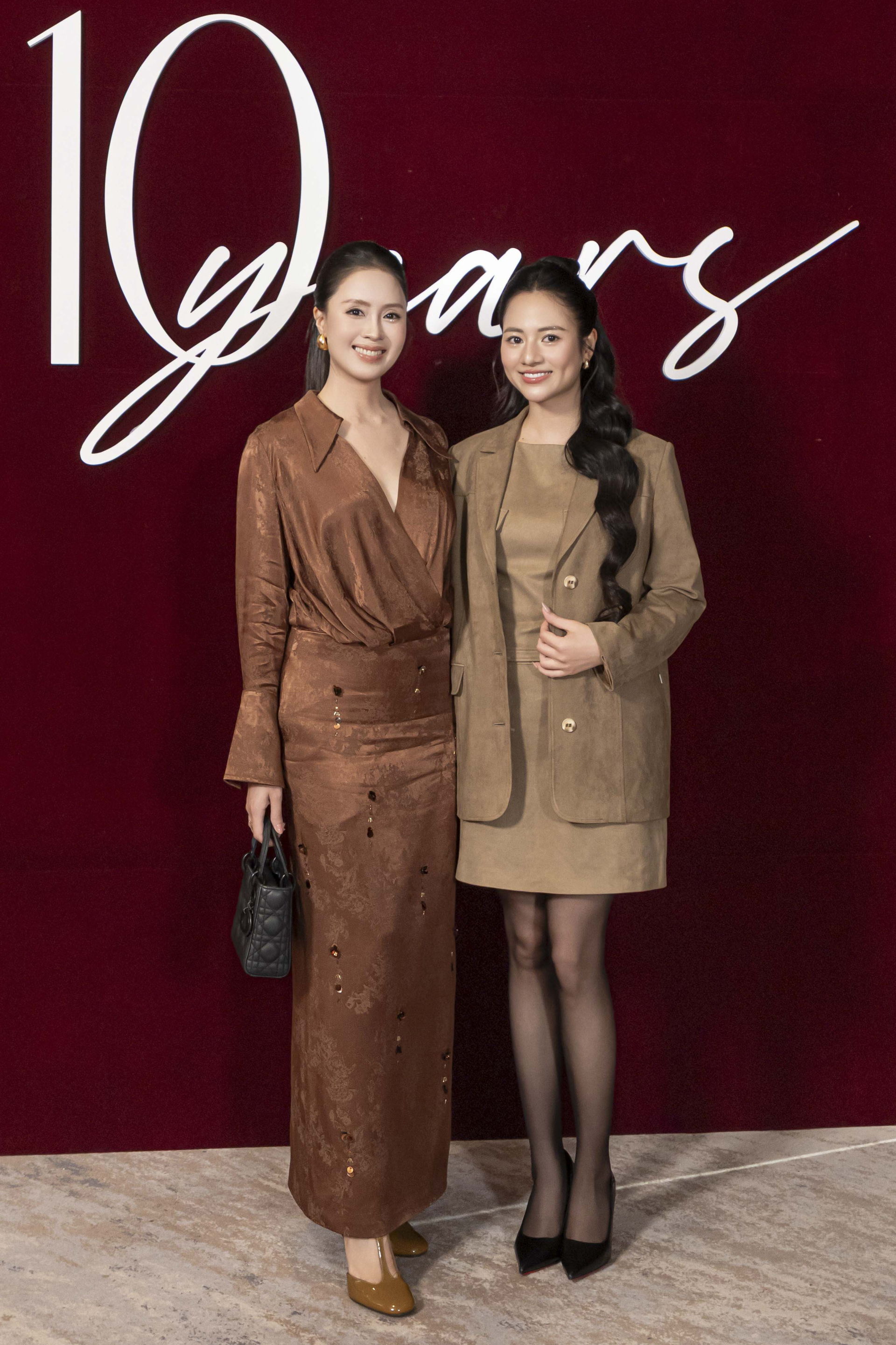 Hồng Diễm - Việt Hoa