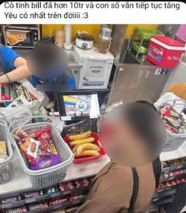 Hình ảnh cô giáo đứng tiền được chia sẻ