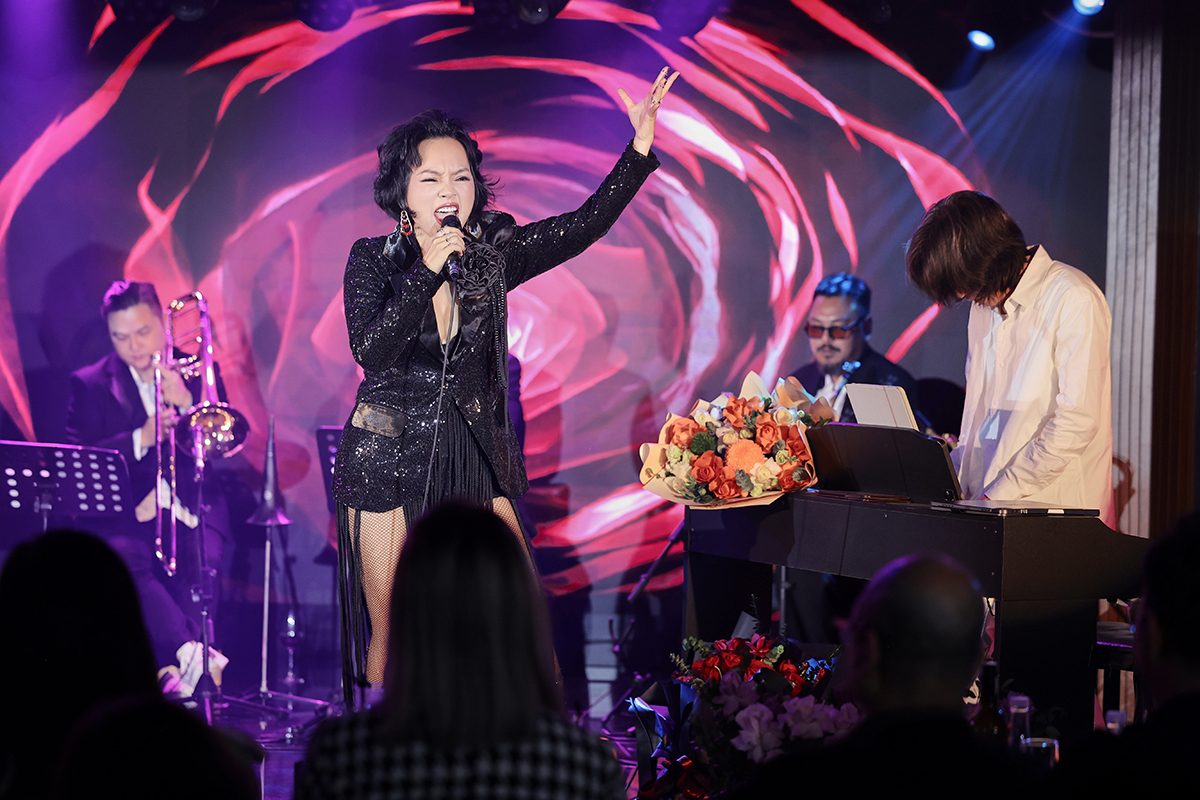 Thái Thùy Linh thú nhận không còn sống bằng nghề hát