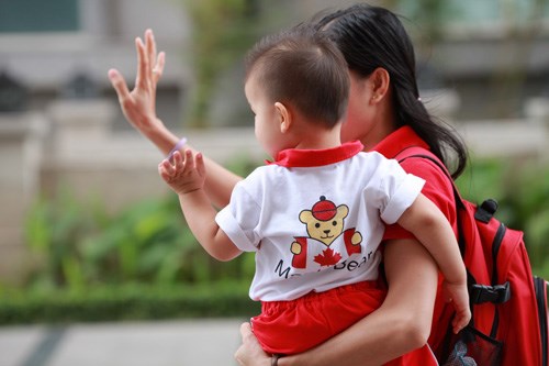 Vì sao sau khi hết nghỉ thai sản, tôi kiên quyết chọn ở nhà chăm con?