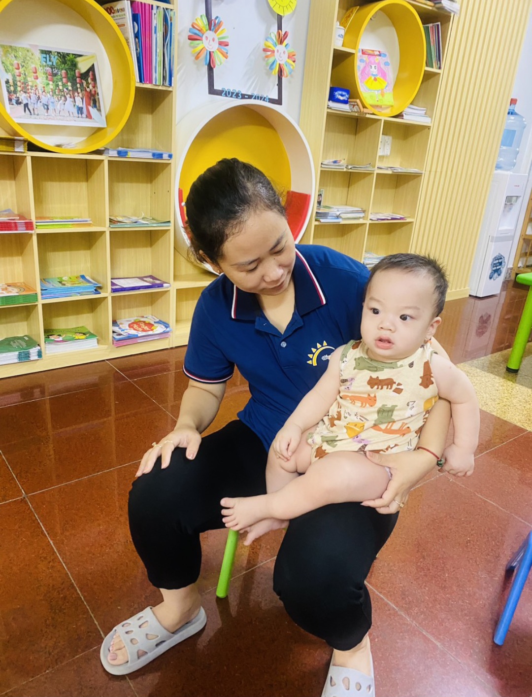 Vì sao sau khi hết nghỉ thai sản, tôi kiên quyết chọn ở nhà chăm con?