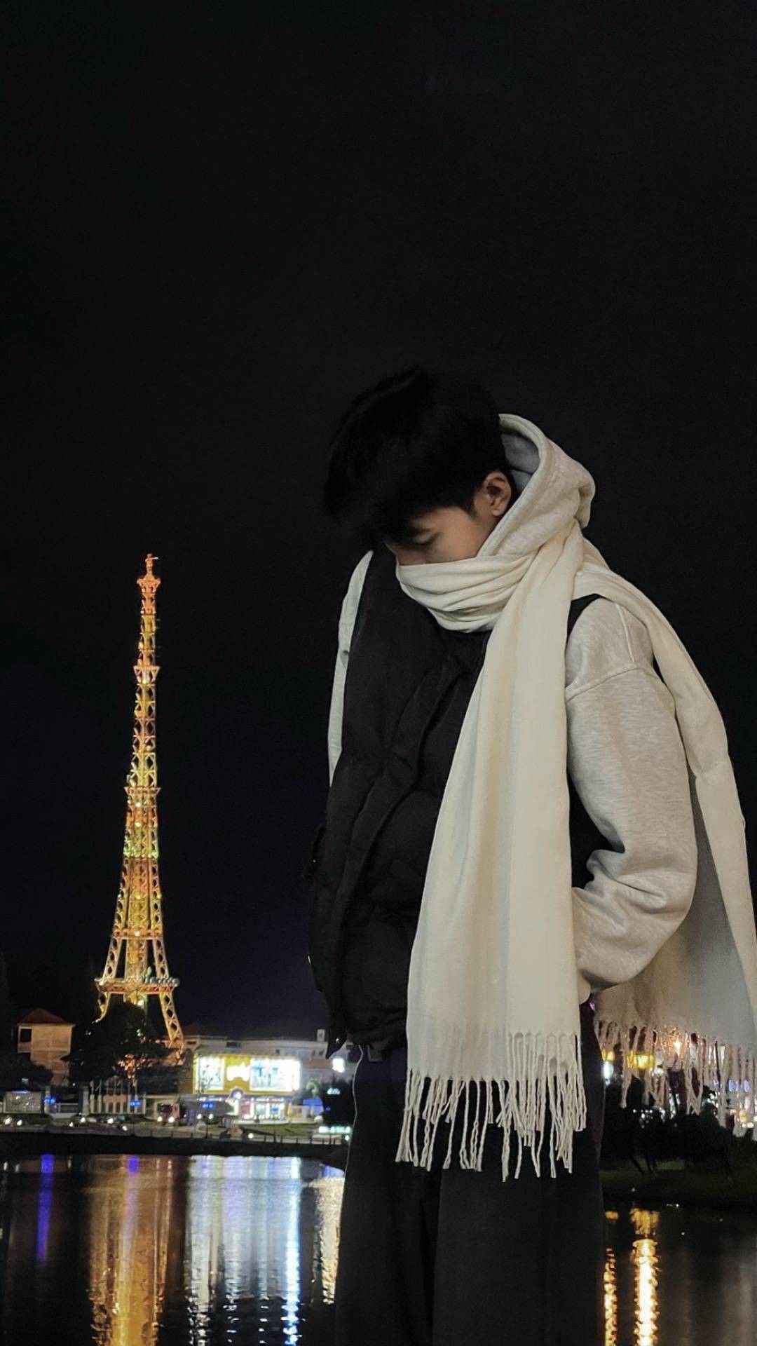 Bố mẹ mang tư tưởng con yêu con ghét để rồi đứa được yêu thì 