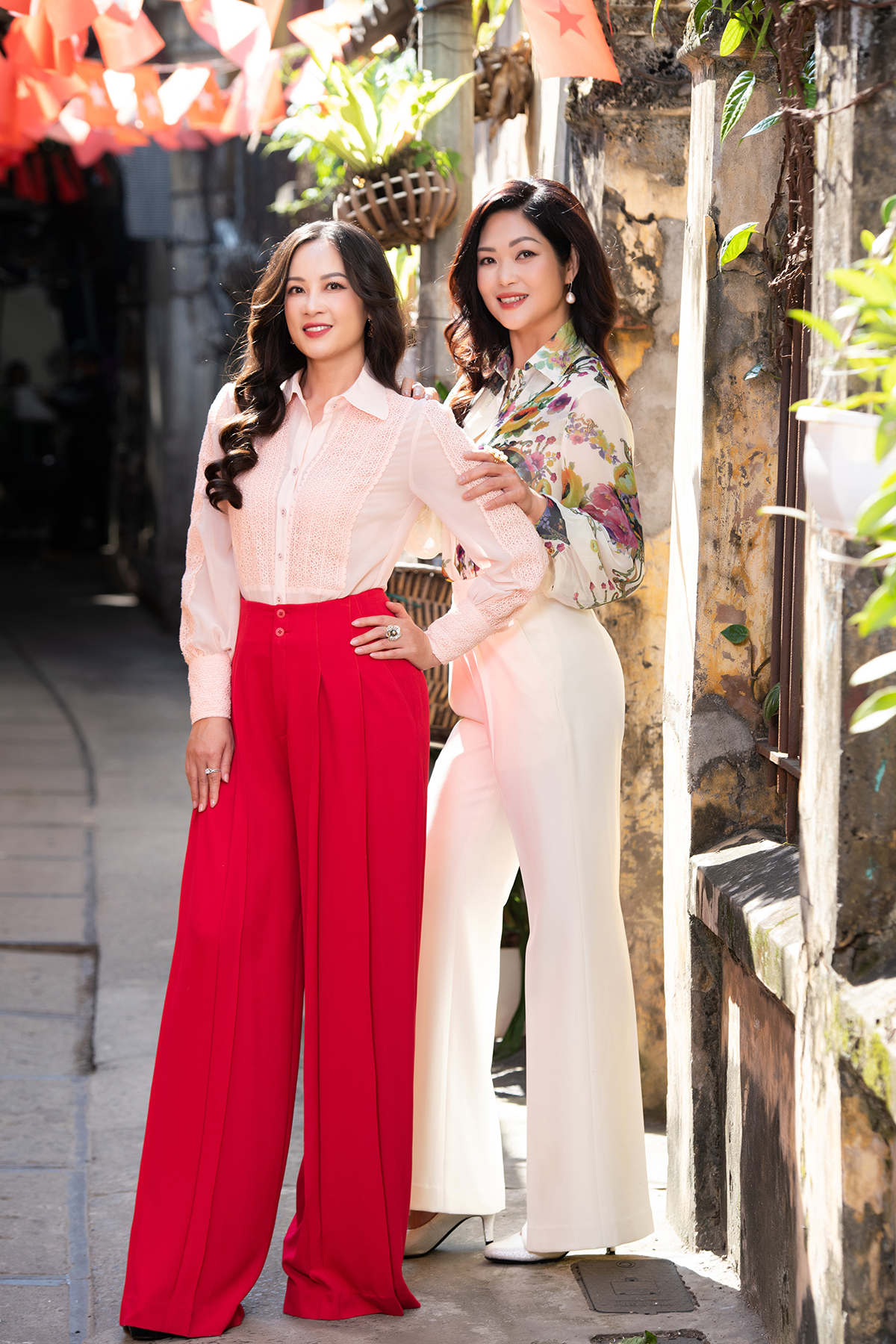    Hoa hậu Băng Giang đọ sắc cùng người đẹp Hải Yến trong bộ ảnh mới của NTK Tiến Lợi