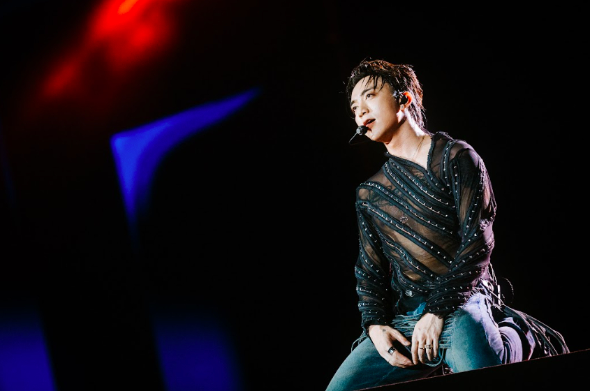 SOOBIN có đêm diễn lớn nhất sự nghiệp, cùng khán giả quyên góp 1,25 tỷ đồng cho bà con vùng bão lũ