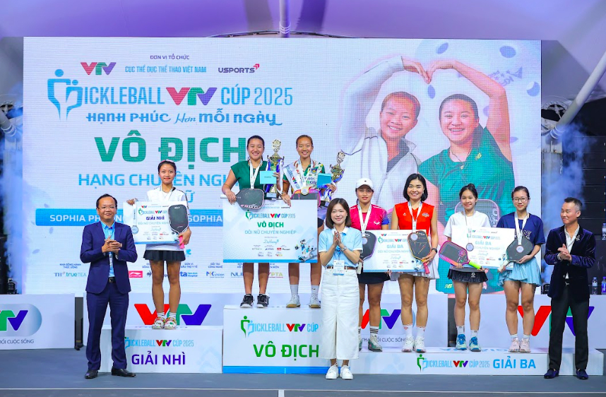 Người đẹp 17 tuổi Sophia Phương Anh trở thành Hoa khôi Pickleball VTV Cúp 2025