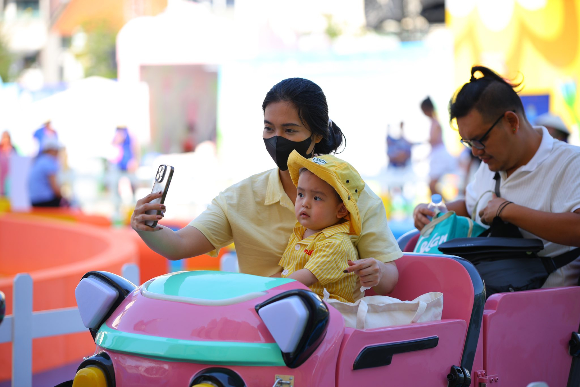 Những ông bố bà mẹ 4.0 nói gì về Sundate Festival?