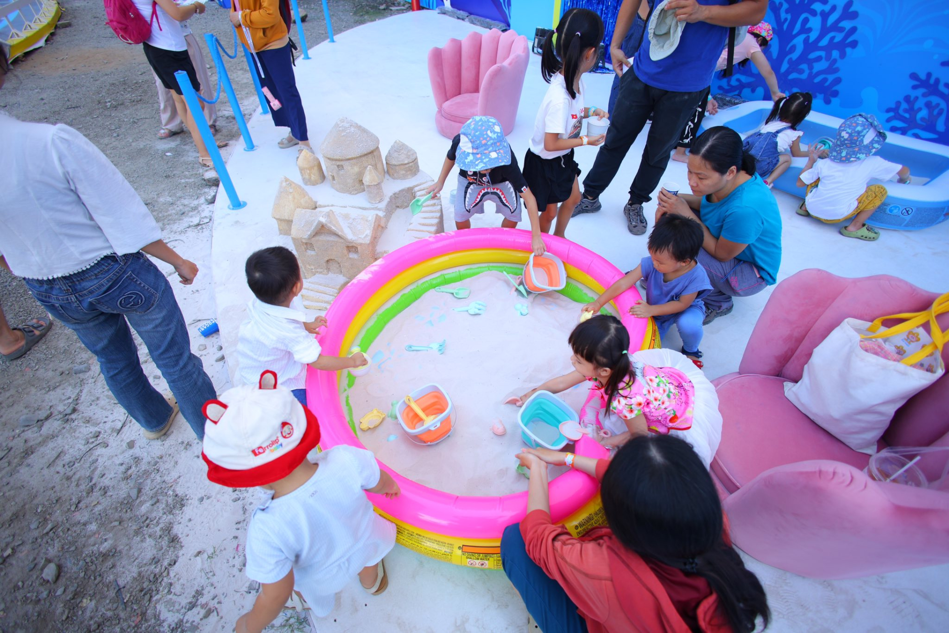 Những ông bố bà mẹ 4.0 nói gì về Sundate Festival?