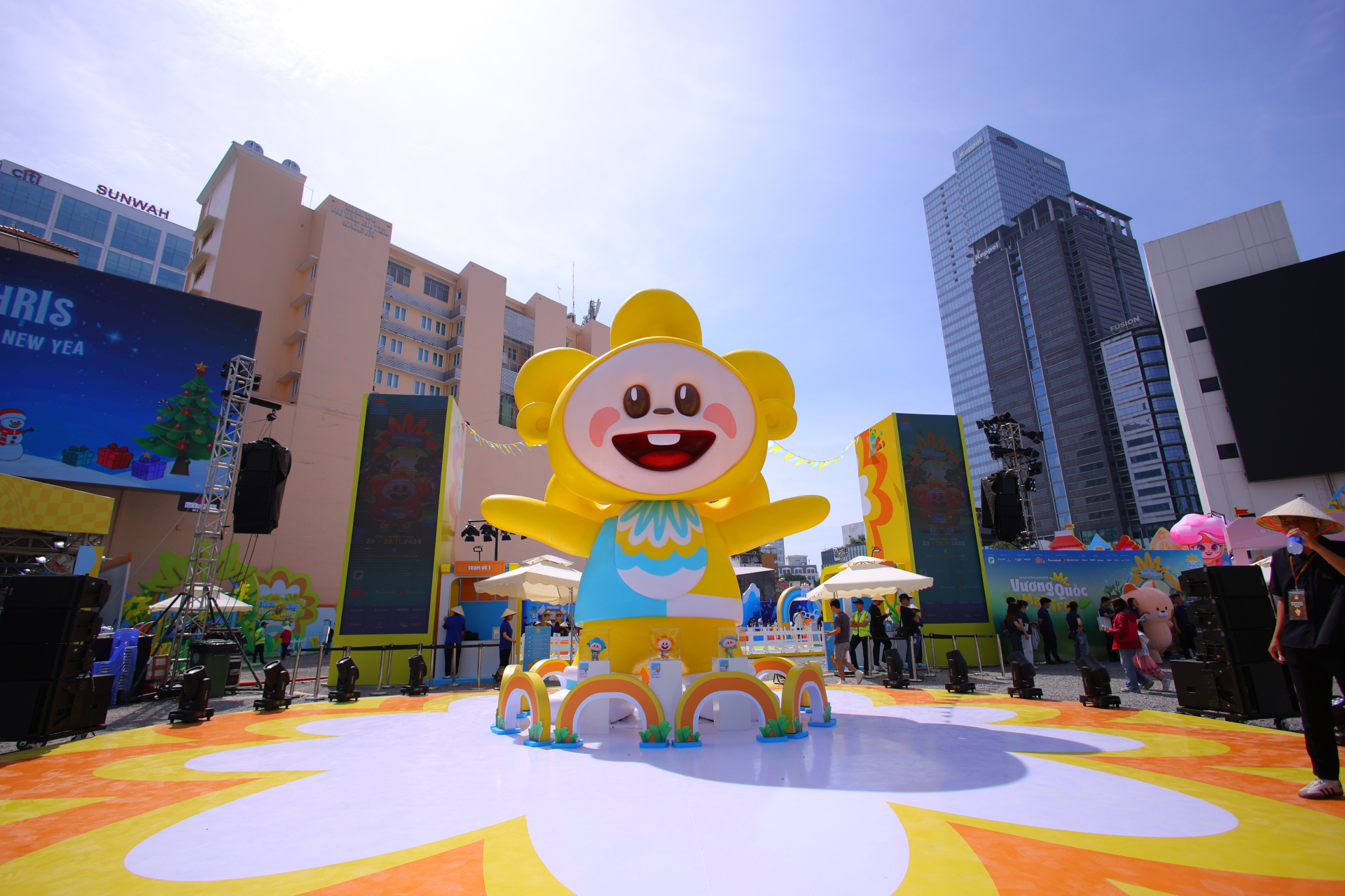 Những ông bố bà mẹ 4.0 nói gì về Sundate Festival?