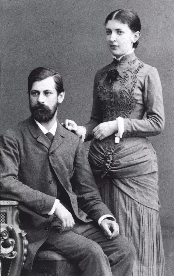 3 thế hệ nuôi dưỡng 16 NHÂN TÀI hàng đầu: Rốt cuộc điều gì giúp gia tộc này liên tục xuất hiện người kiệt xuất? Câu trả lời không ngờ!